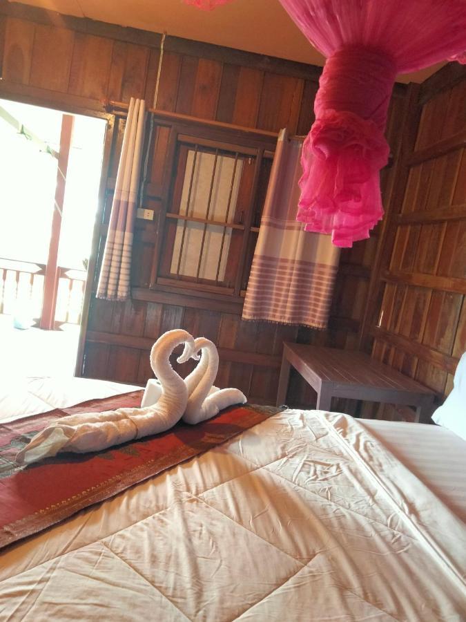 Riverside Bungalow Ban Dondét Екстериор снимка